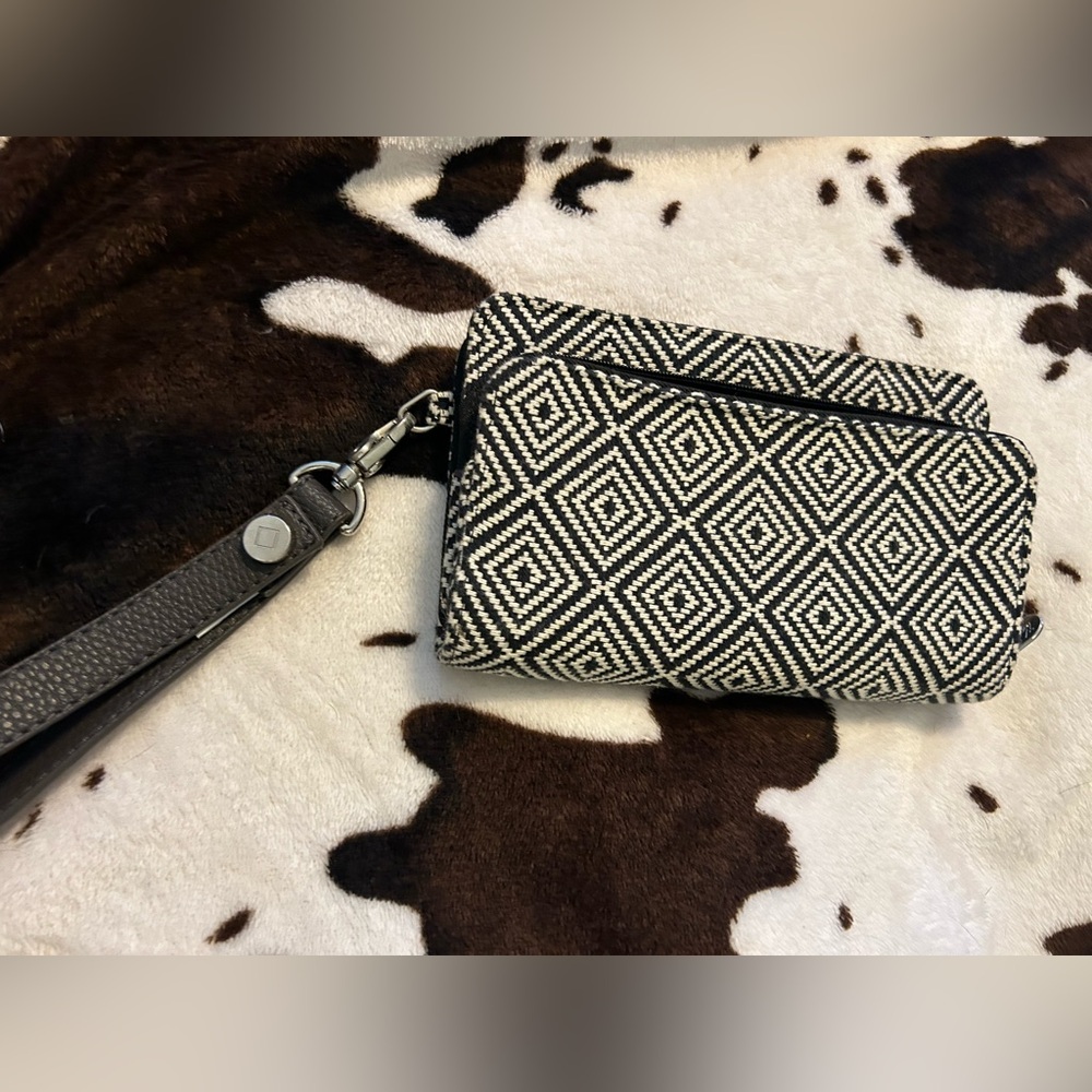 Thirty-one wallet/clutch